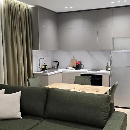 Tris Apartment