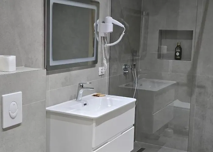 Tris Apartament *